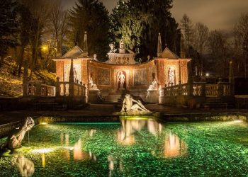Hebron Palace and Fountains