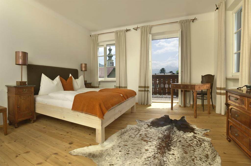 Hotel room. Courtesy of Booking.com