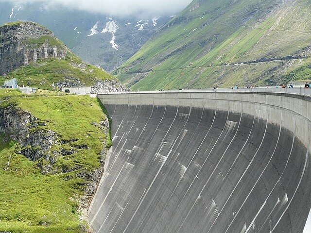 The impressive Kaprun Dam