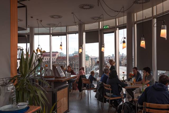 Cafe Oben's indoor seating area. Courtesy of Cafe Oben