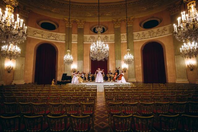 The Concert Hall at the Oyersperg Palace. Courtesy of Getyourguide