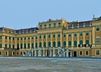 The impressive Schönbrunn Palace