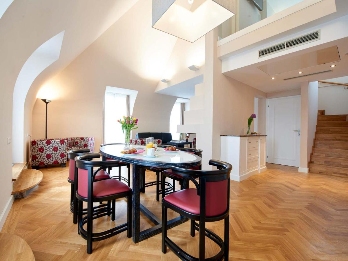 Spacious, air-conditioned apartment in the Singerstrasse aparthotel