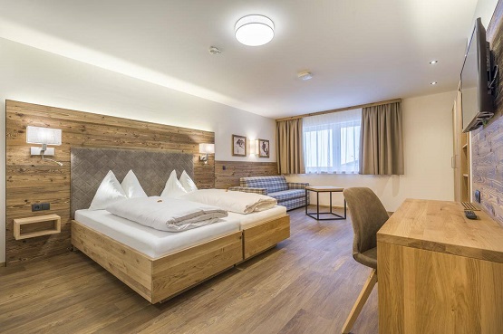 Room in the Opentorial apartment building