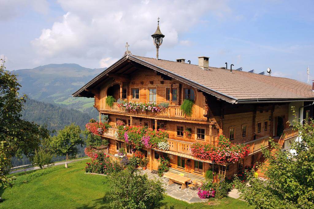 Siedlerhof Farmhouse. Courtesy of Booking.com.