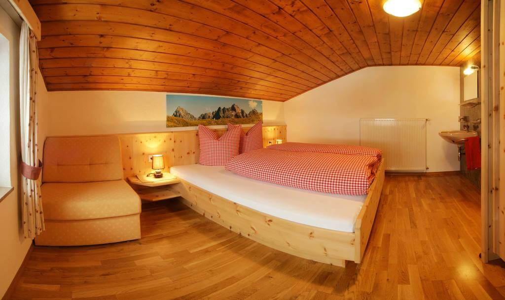 A room at the Tobadillerhof farm. Courtesy of Booking.com.