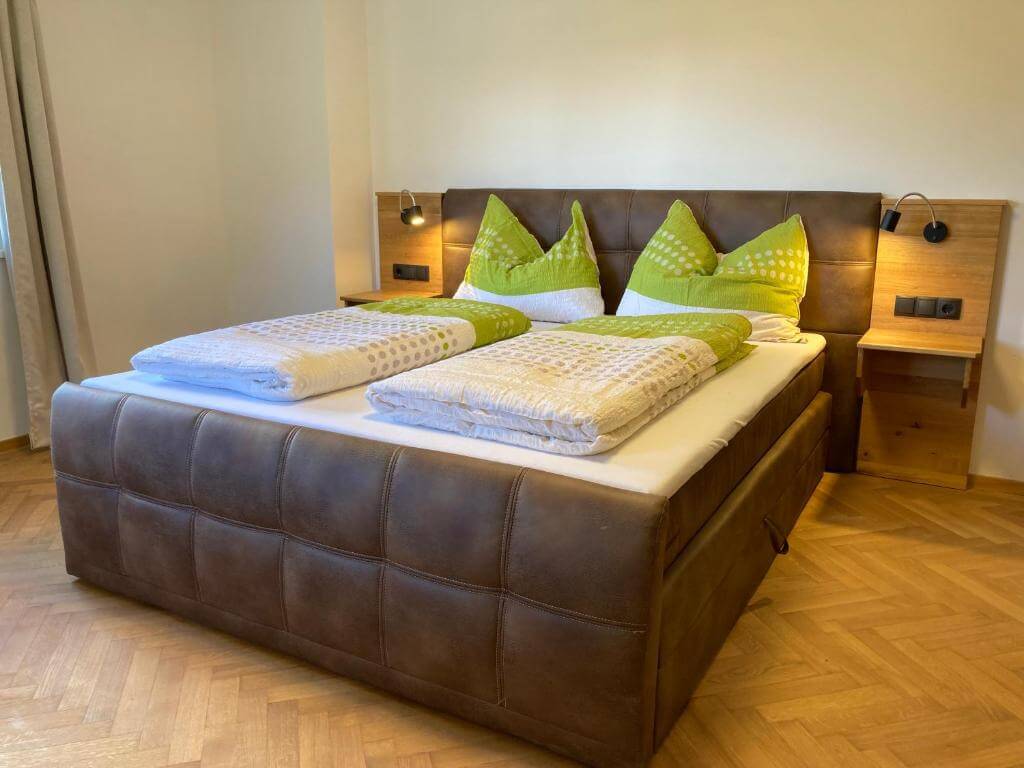 A room at the Anzitz Hopper Apartments. Courtesy of Booking.com.