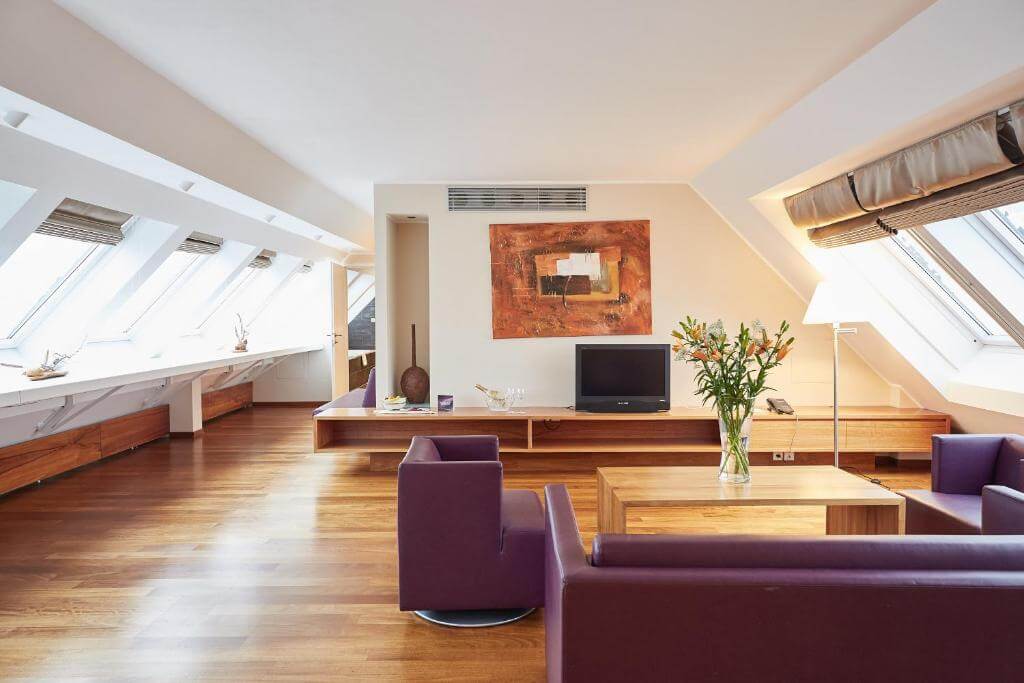 Spacious penthouse suite. Courtesy of Booking.com.