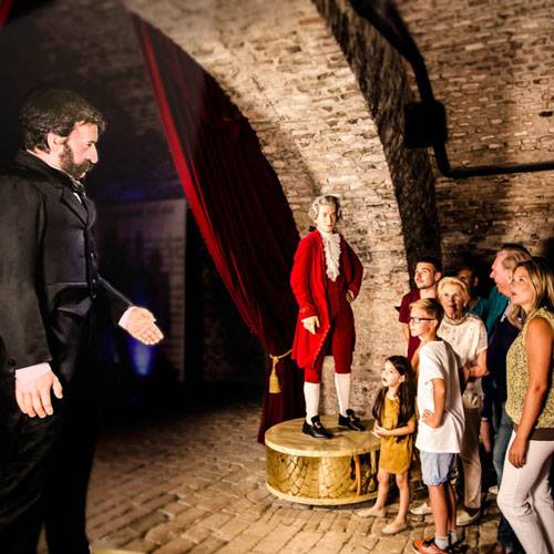 Mozart and Strauss. Courtesy of Time Travel Vienna