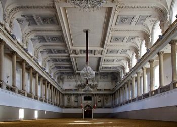 Spanish Riding School in Vienna | The Famous Horse Show