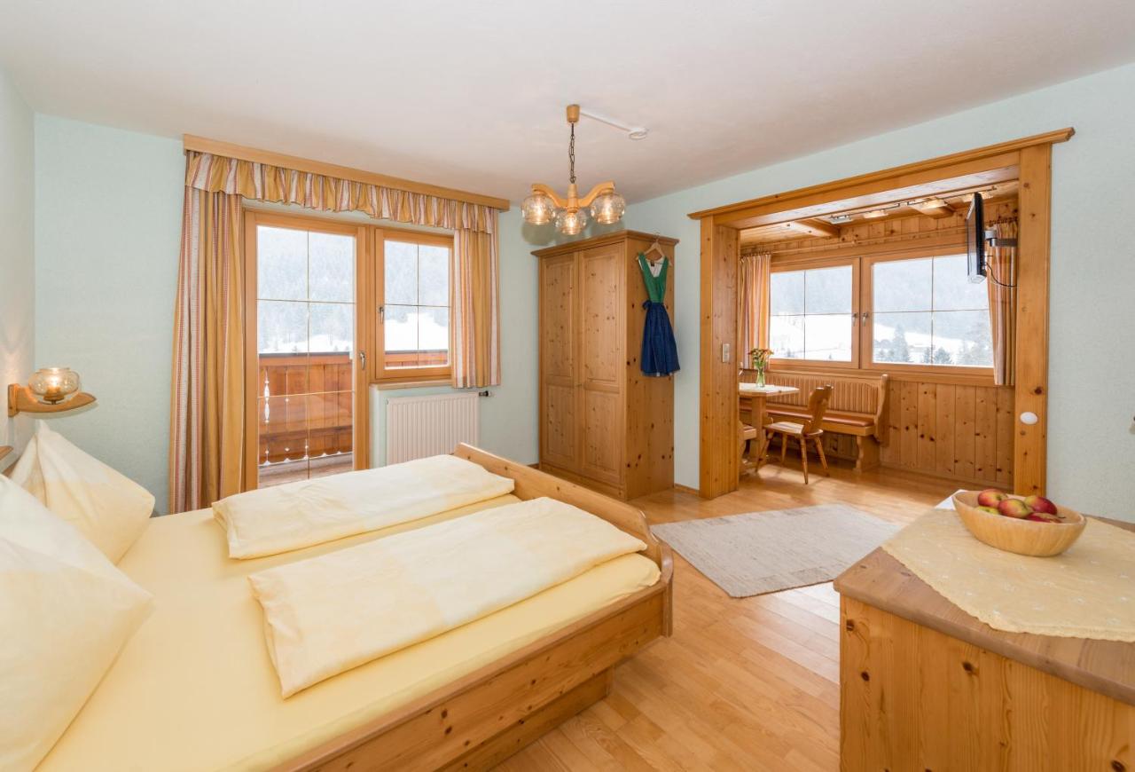 A rustic room at Hocheggerhof. Courtesy of the Booking website.